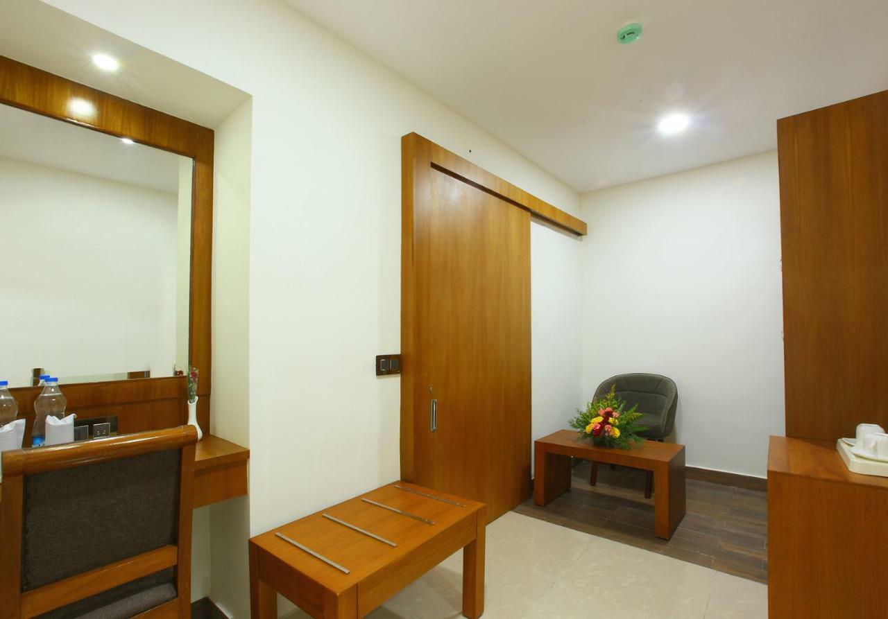 Hotel Rohini International Kallār Esterno foto