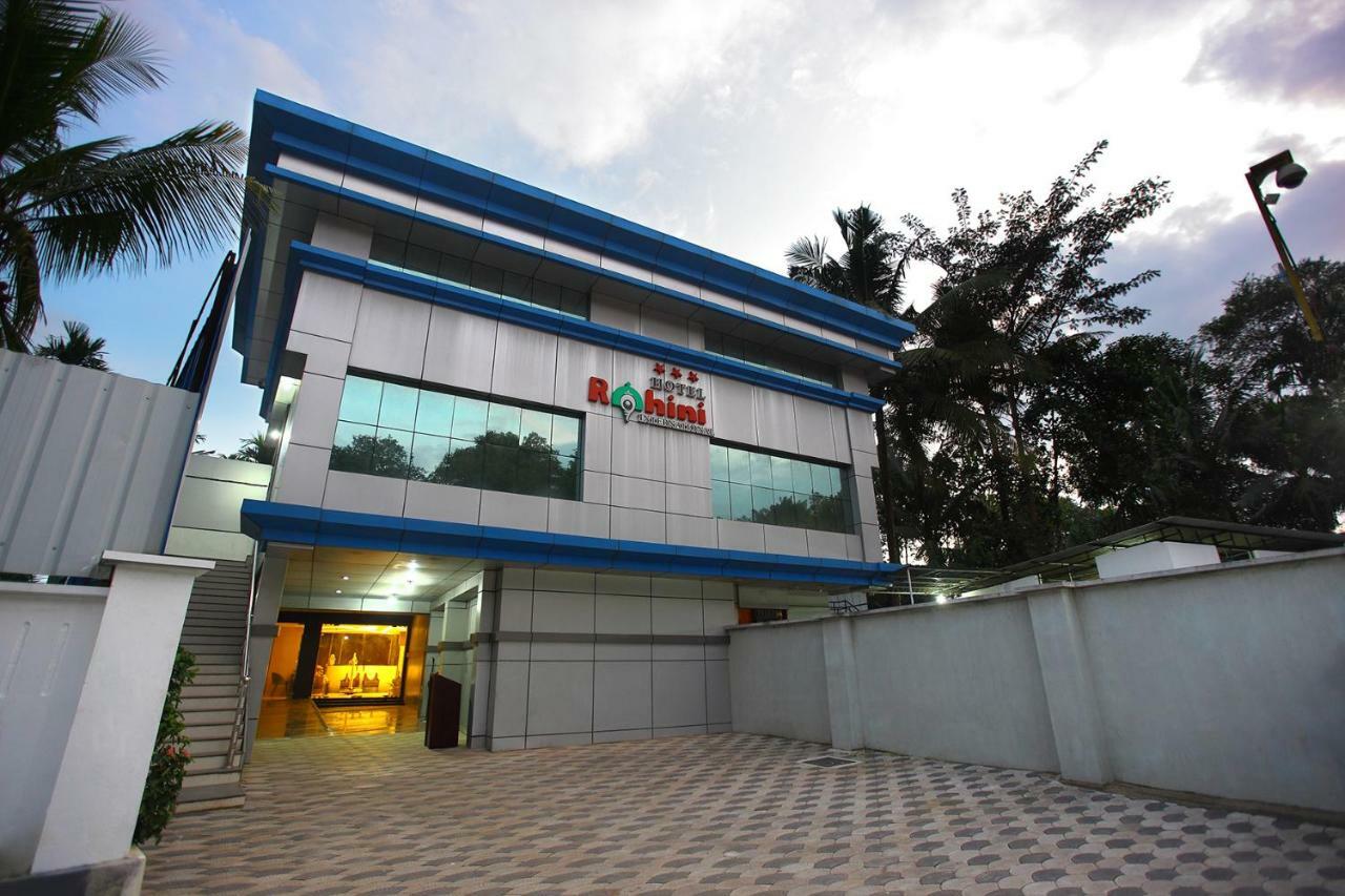 Hotel Rohini International Kallār Esterno foto
