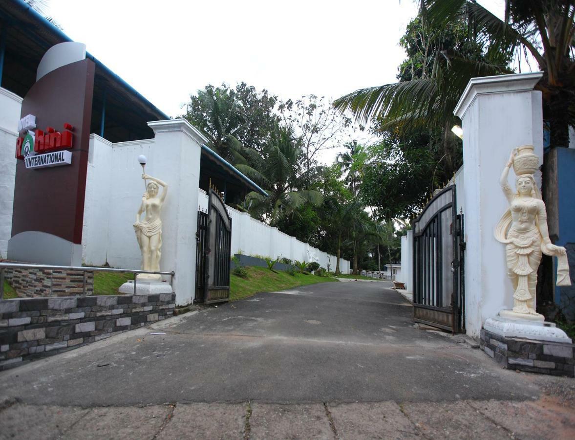 Hotel Rohini International Kallār Esterno foto