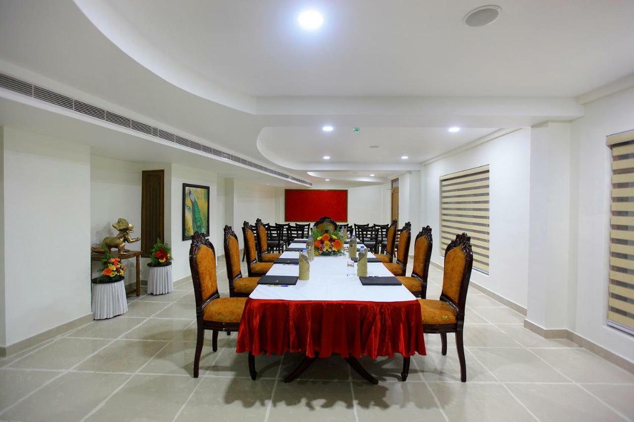 Hotel Rohini International Kallār Esterno foto