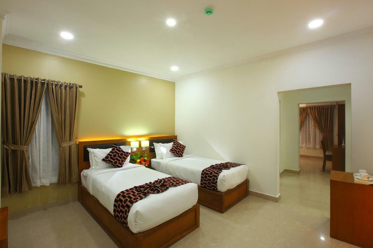 Hotel Rohini International Kallār Esterno foto
