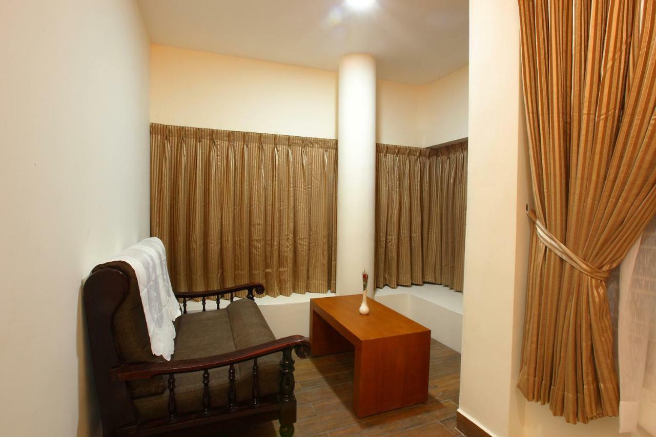 Hotel Rohini International Kallār Esterno foto