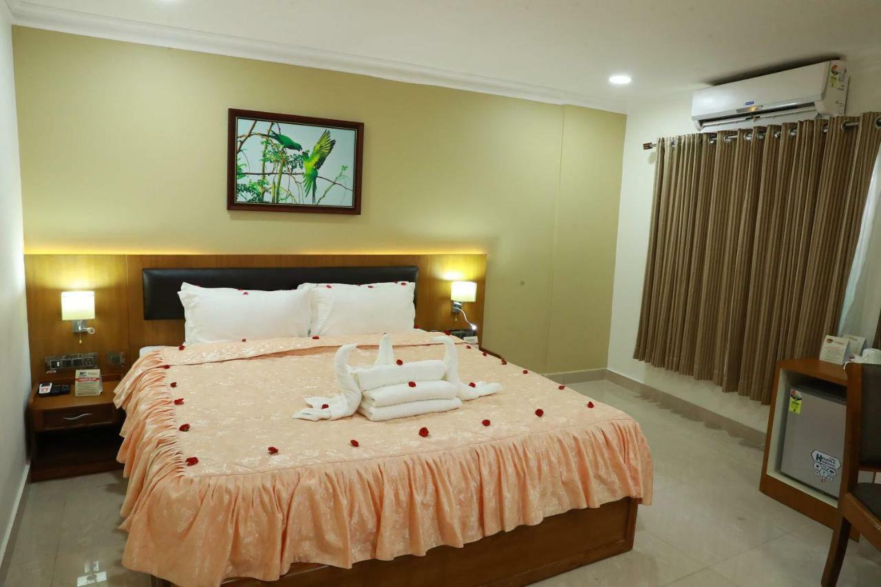 Hotel Rohini International Kallār Esterno foto