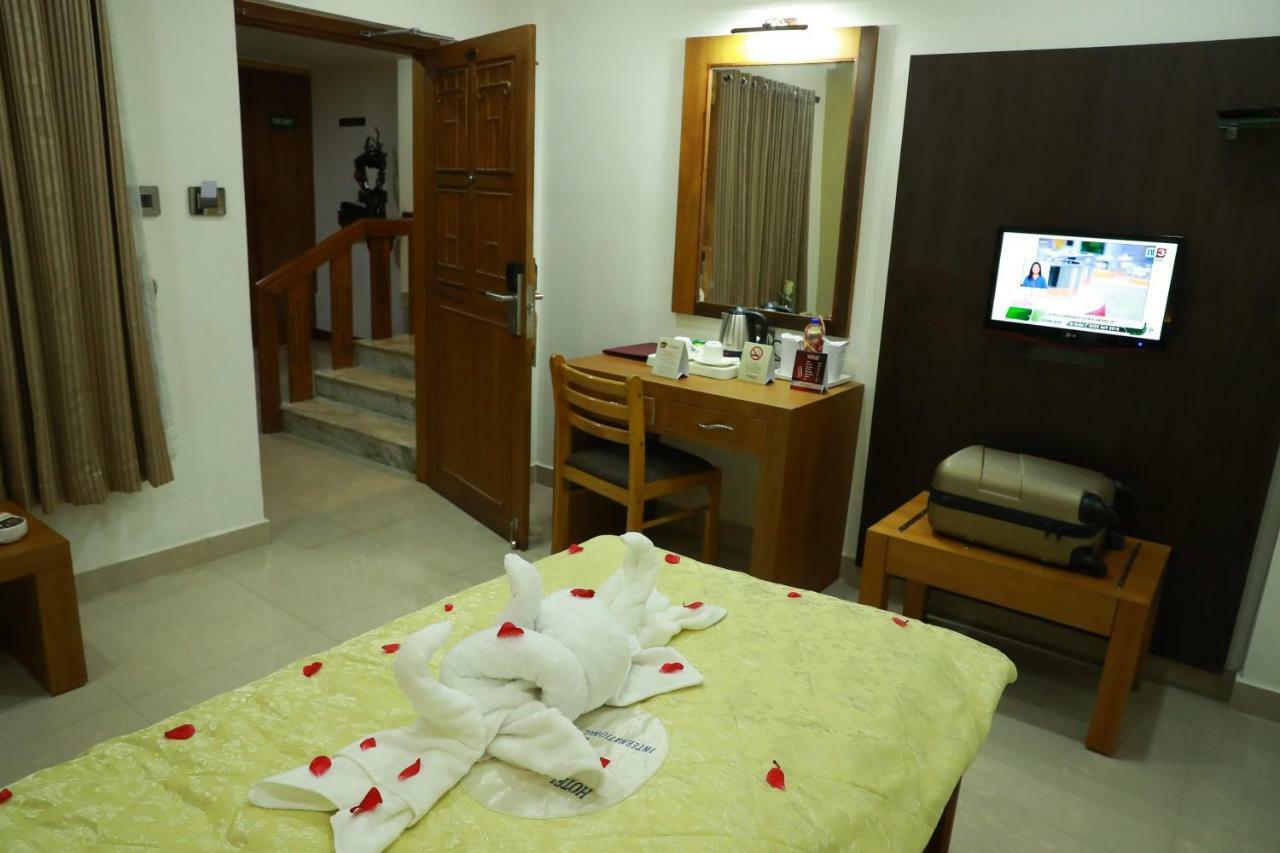 Hotel Rohini International Kallār Esterno foto