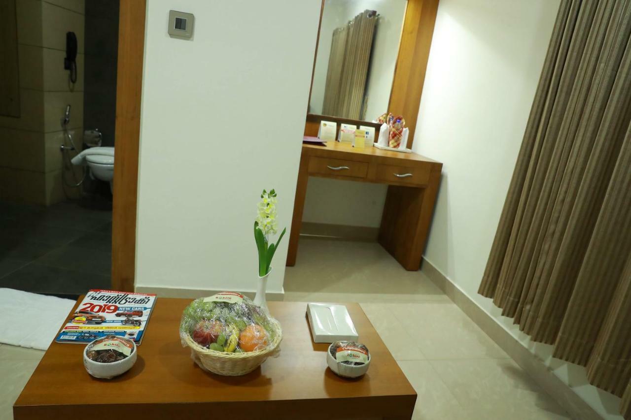 Hotel Rohini International Kallār Esterno foto