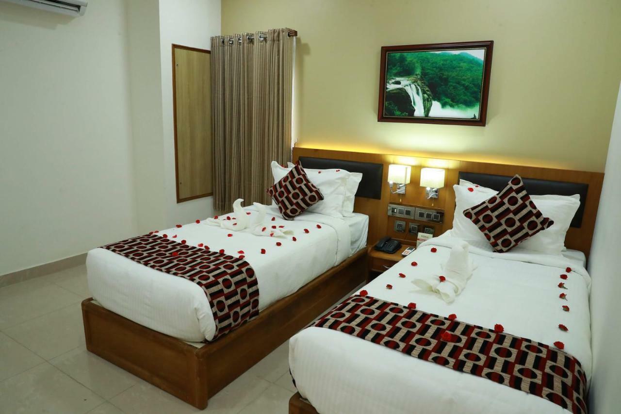 Hotel Rohini International Kallār Esterno foto