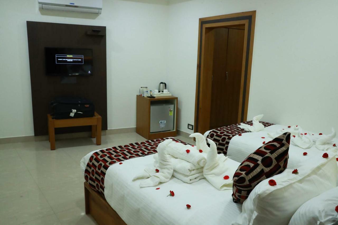 Hotel Rohini International Kallār Esterno foto
