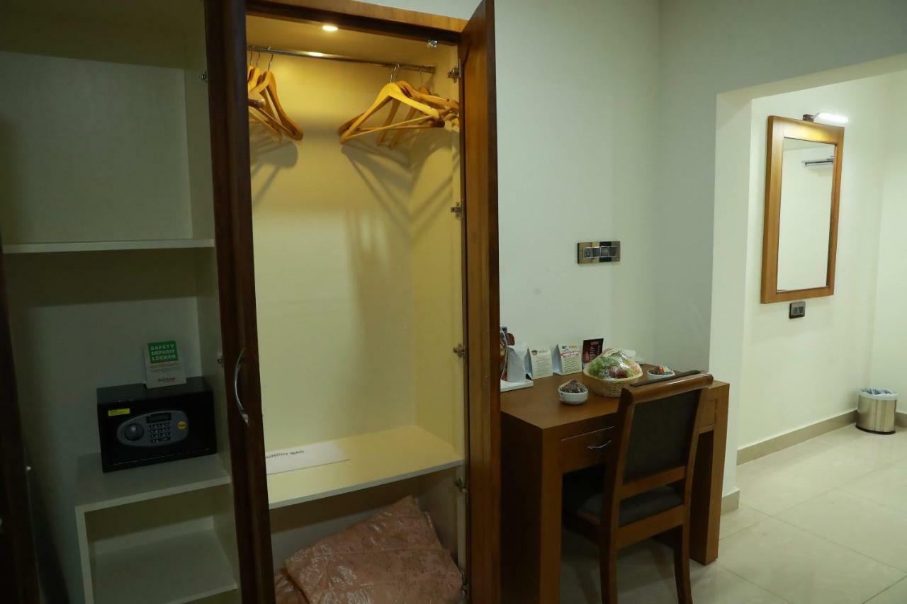 Hotel Rohini International Kallār Esterno foto